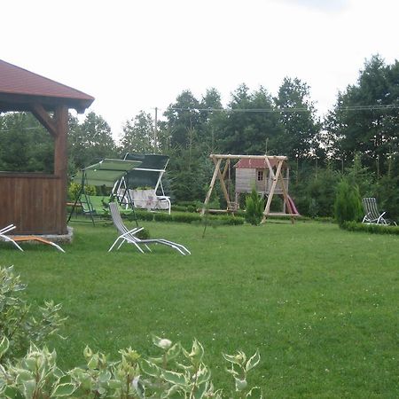 Bed and Breakfast Gosciniec Rycerski Paprotki Exterior foto
