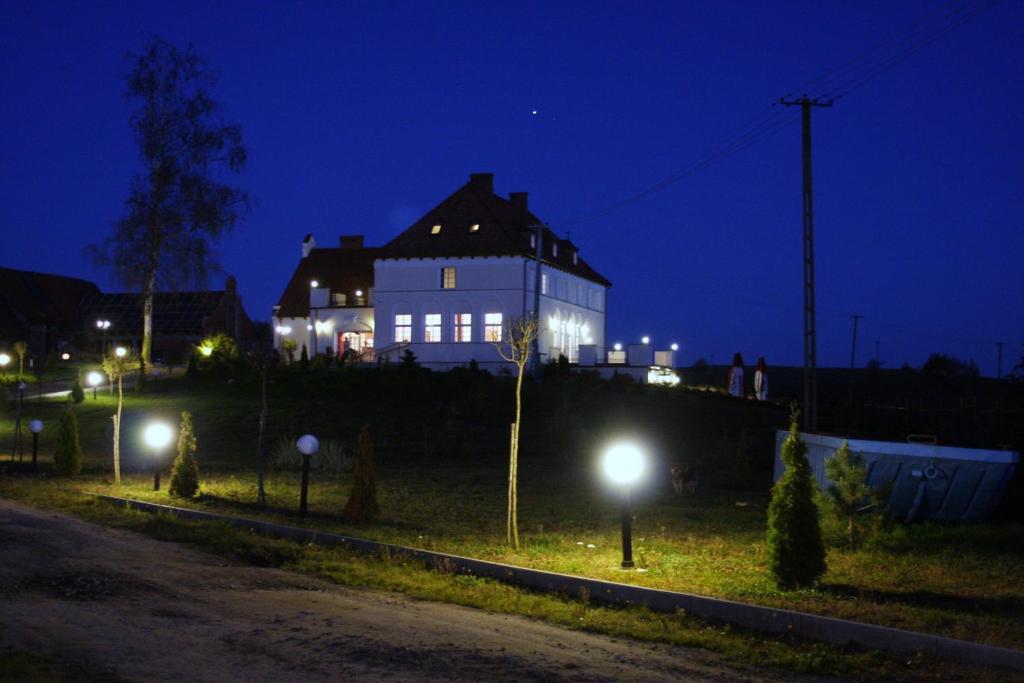 Bed and Breakfast Gosciniec Rycerski Paprotki Exterior foto