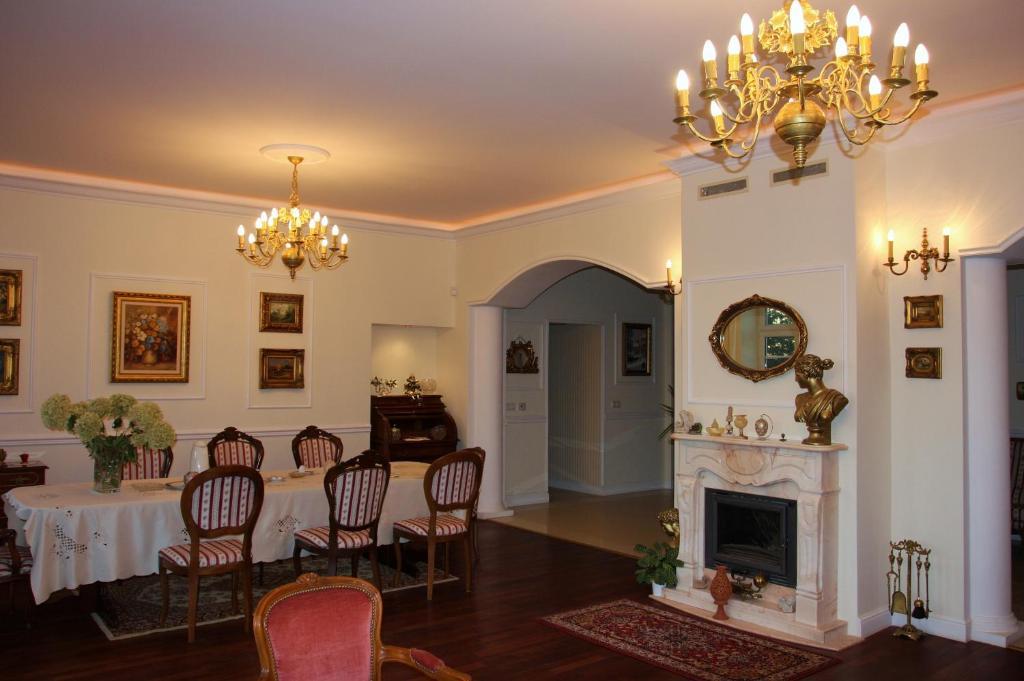 Bed and Breakfast Gosciniec Rycerski Paprotki Exterior foto