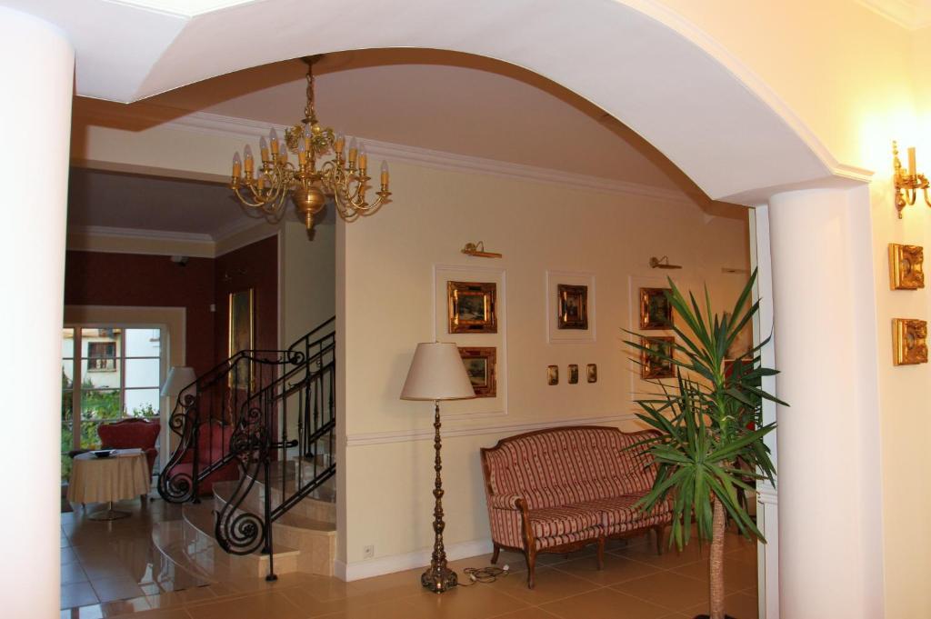 Bed and Breakfast Gosciniec Rycerski Paprotki Exterior foto