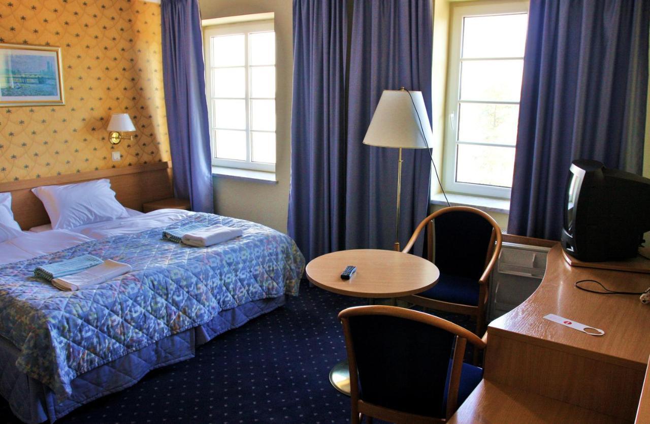 Bed and Breakfast Gosciniec Rycerski Paprotki Zimmer foto